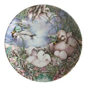 Royal Copenhagen Ugly Duckling Collector Plate 1985 Karen Jean Bornholt Denmark